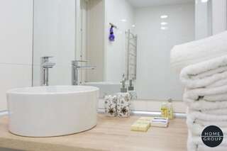 Апартаменты Glory Apartments Минск Апартаменты с балконом-28